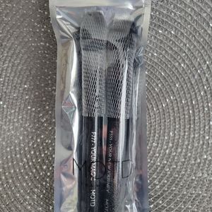 MOTD Cosmetics Makeup brush set.